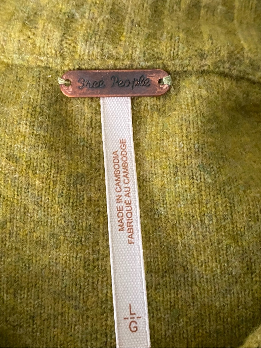 Sweater - Picture 4 of 6